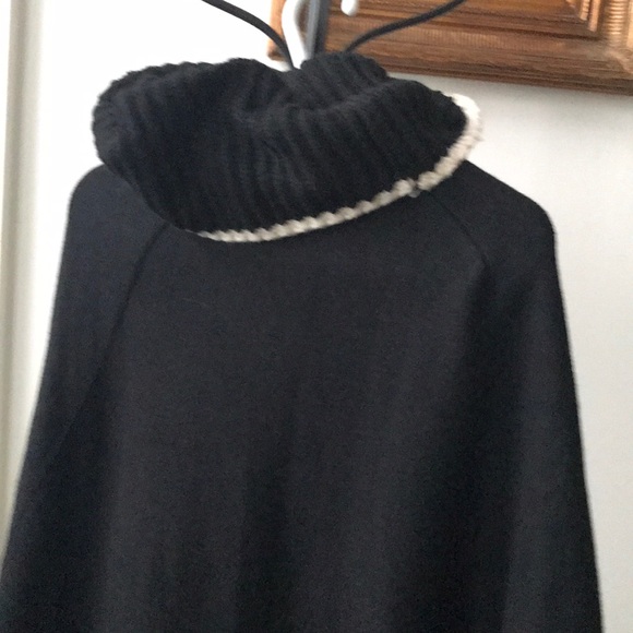 Zara Knit Cape - Picture 4 of 4